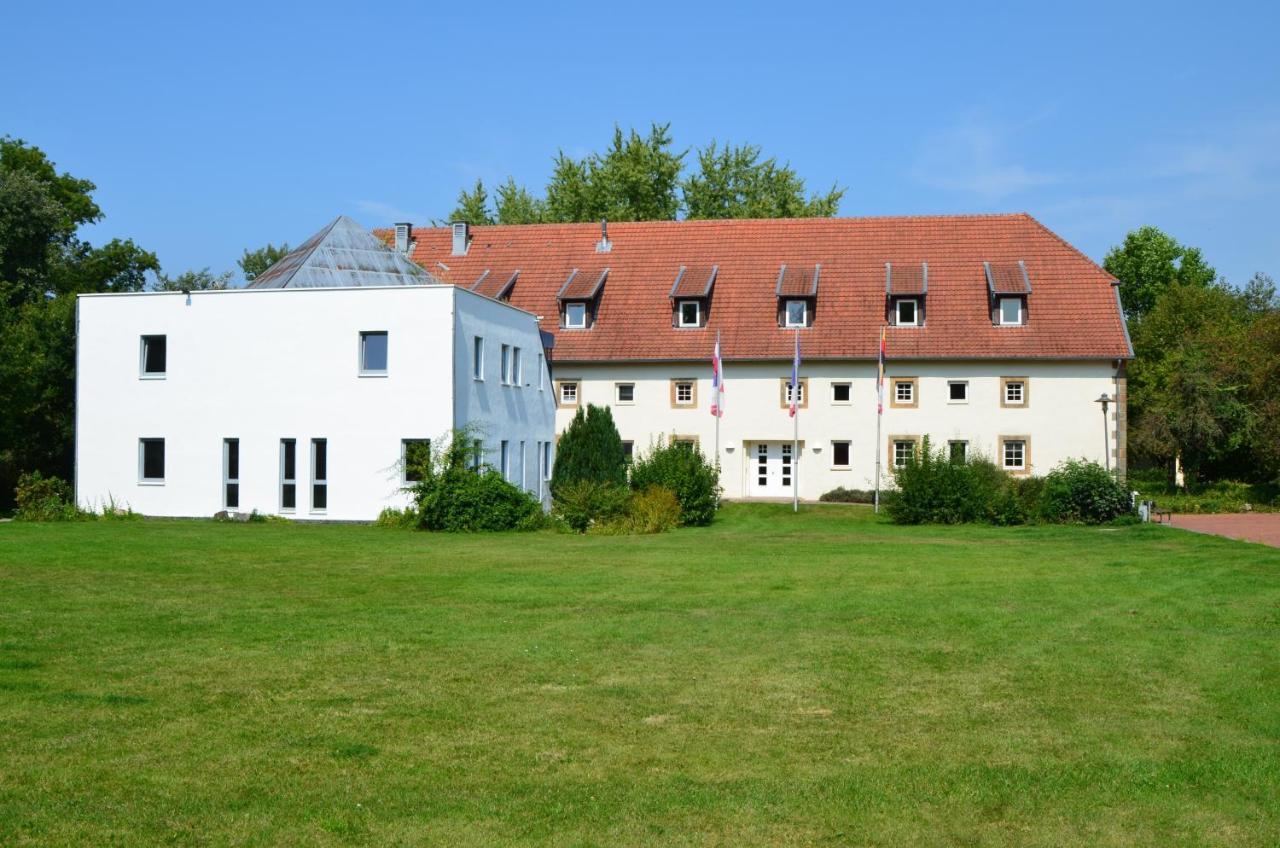 Wohlfuehlhotel Im Schlosspark - Self Checkin Willebadessen Bagian luar foto