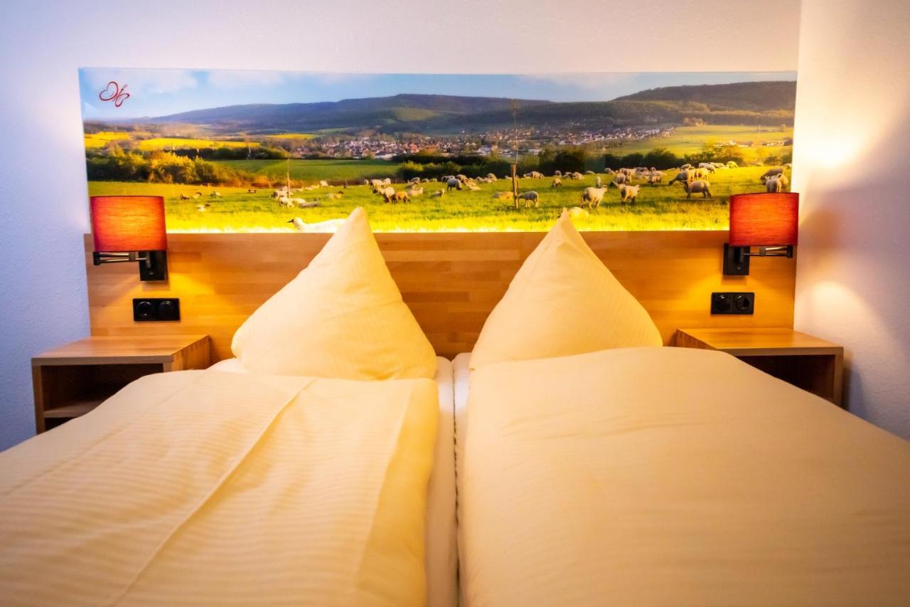 Wohlfuehlhotel Im Schlosspark - Self Checkin Willebadessen Bagian luar foto